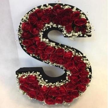 Çılgın Aşk Kişiye Özel Kırmızı Güllerden Harf