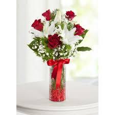 . CAM VAZODA GÜL ARANJMANI